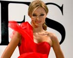������� ���� (Miranda Kerr) �� ����������� ��������� David Jones ������ �����/���� 2009 � ������.