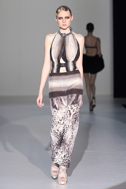 Volvo Fashion Week: La Perla �����-���� 2011/12