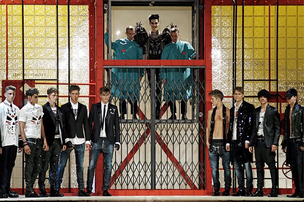 ������ ������� ���� � ������. ������ �� DSquared2, Gucci, Dirk Bikkembergs, Alexander McQueen, Z Zeg