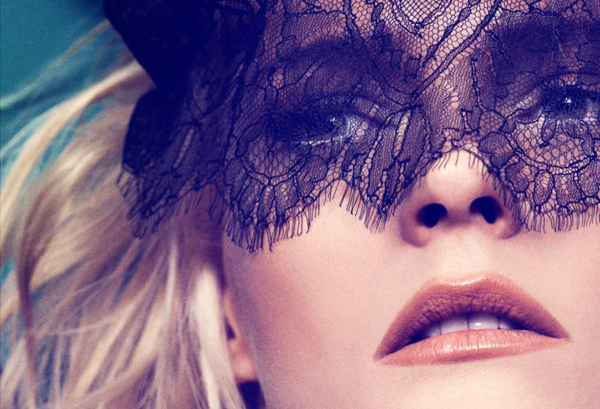������ ���� Carmen Kass � �������� Harper's Bazaar. Dazed in Instanbul
