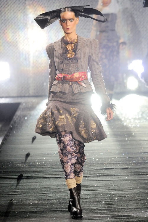 John Galliano и Jean Paul Gaultier на Неделе моды в Париже John Galliano и Jean Paul Gaultier на Неделе моды в Париже