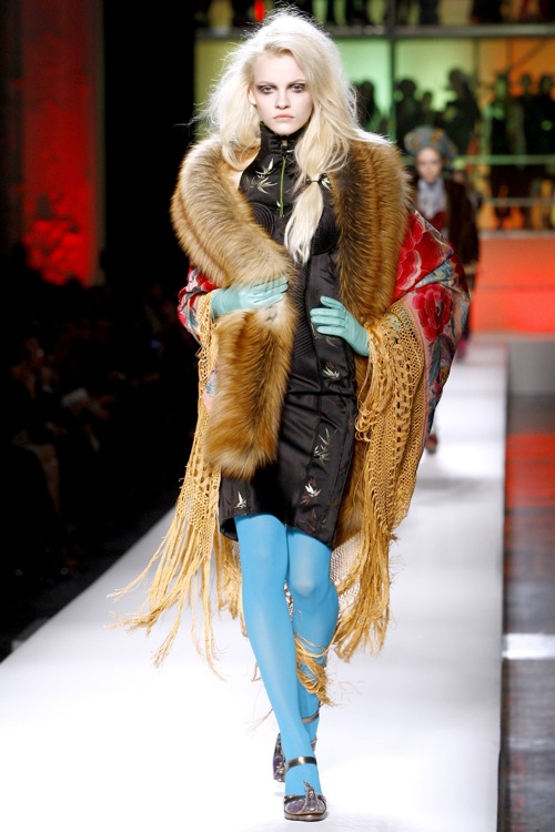 John Galliano и Jean Paul Gaultier на Неделе моды в Париже John Galliano и Jean Paul Gaultier на Неделе моды в Париже