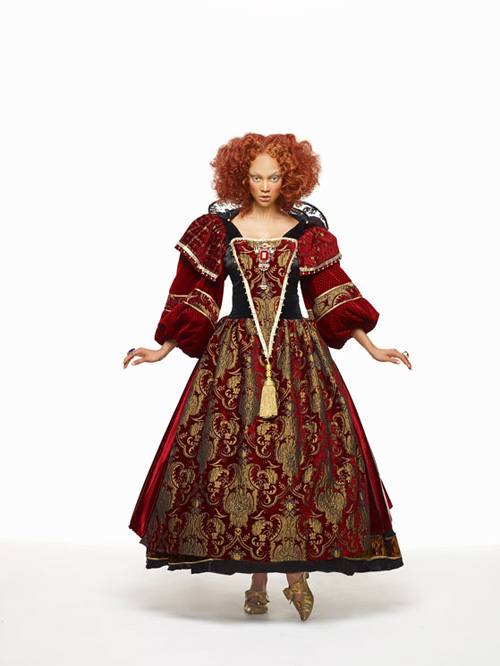 ����� ����� Tyra Banks � ����������� ���������� 
